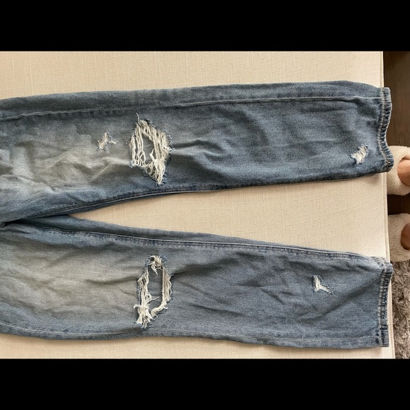 American eagle ripped straight leg jeans - Picture 3 of 3